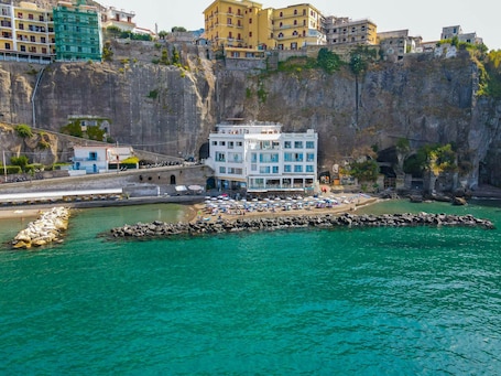 Exterior. Hotel Giosuè a mare