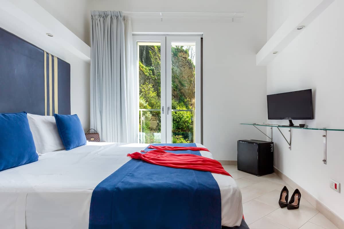 Panoramic Room | 1 bedroom, minibar, desk, free WiFi