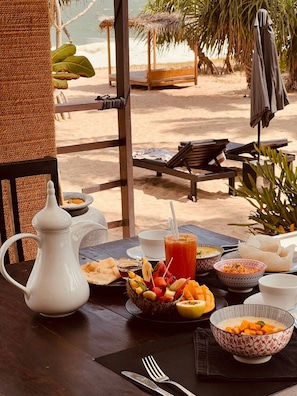 Kontinental morgenmad hver dag (10 USD pr. person)