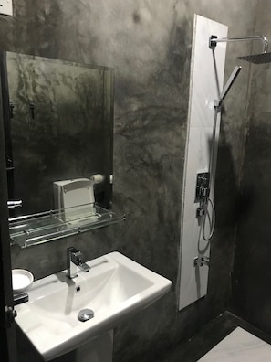 Bathroom - Royal Eco Resort (Haldummulla)
