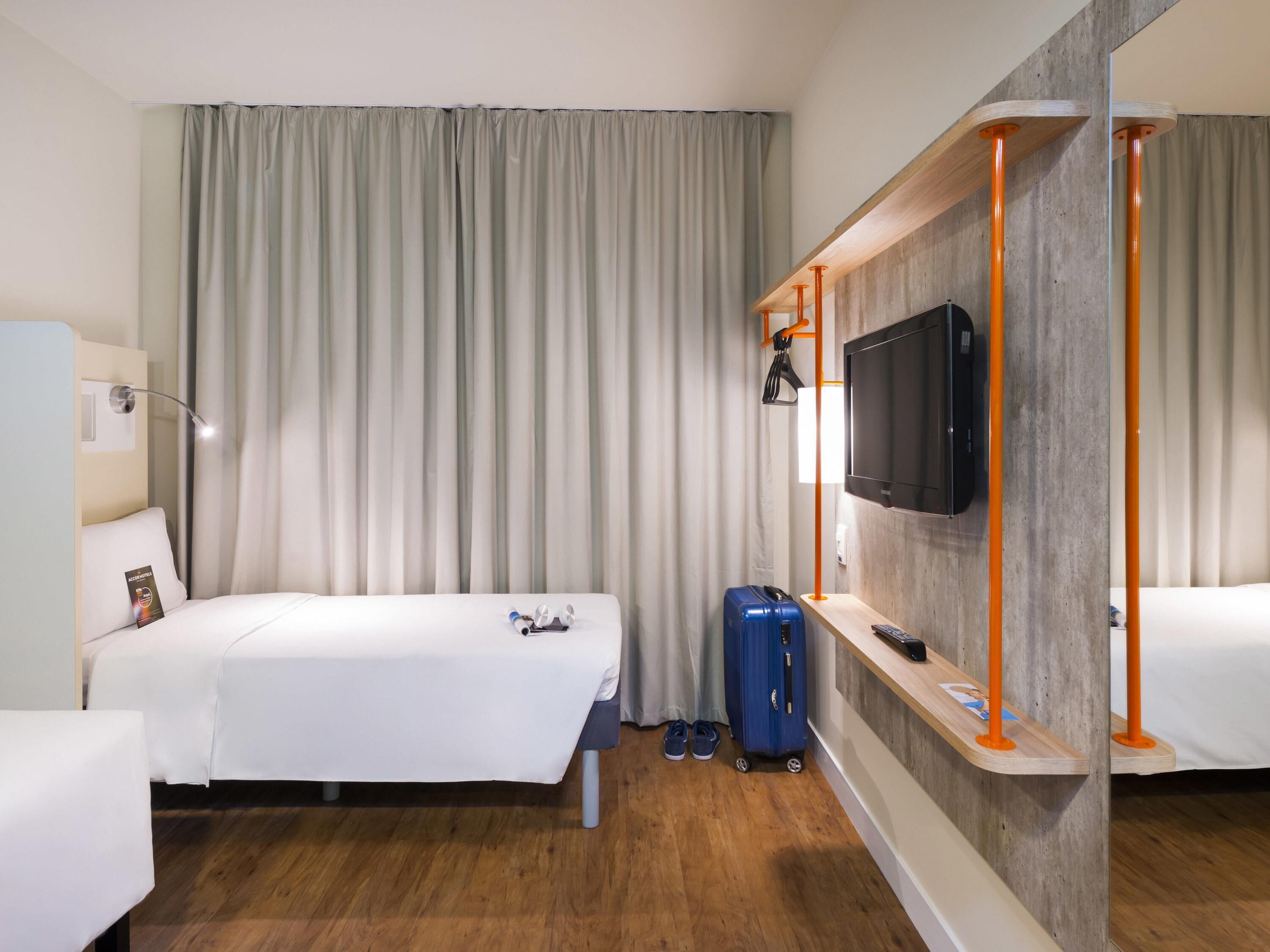 standard twin room, 2 single beds | desk, laptop workspace, blackout curtains, free wifi