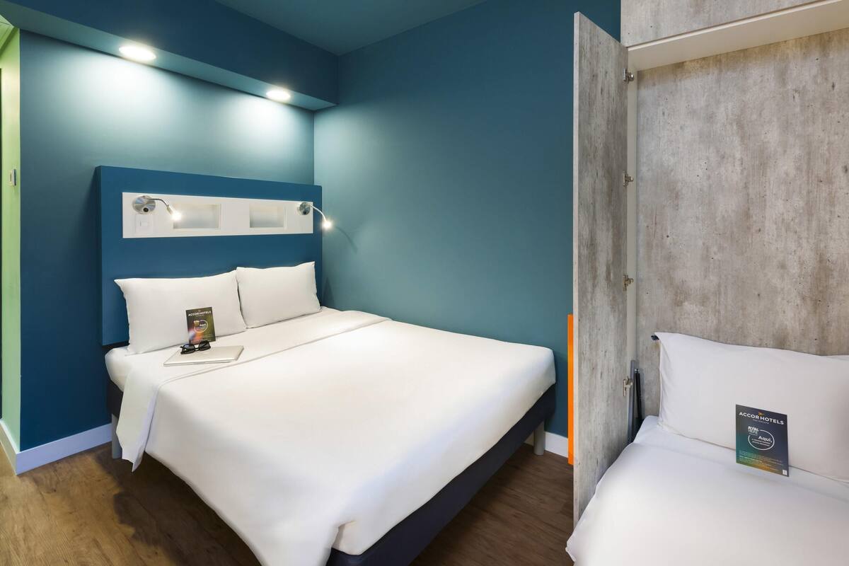 Standard Room, 1 Double Bed | Desk, laptop workspace, blackout drapes, free WiFi