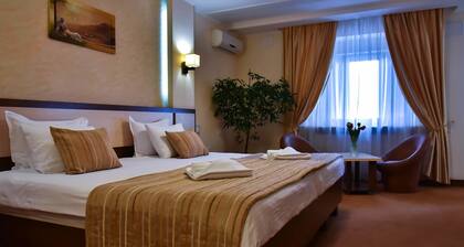 7 Sky Hotel Klinicheskaya Street