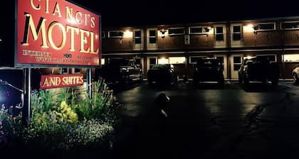 Cianci's Motel and Suites