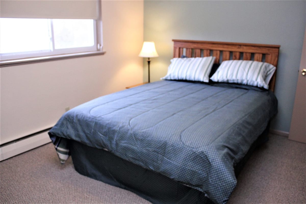 Renovated Room, 1 Queen Bed, Non Smoking