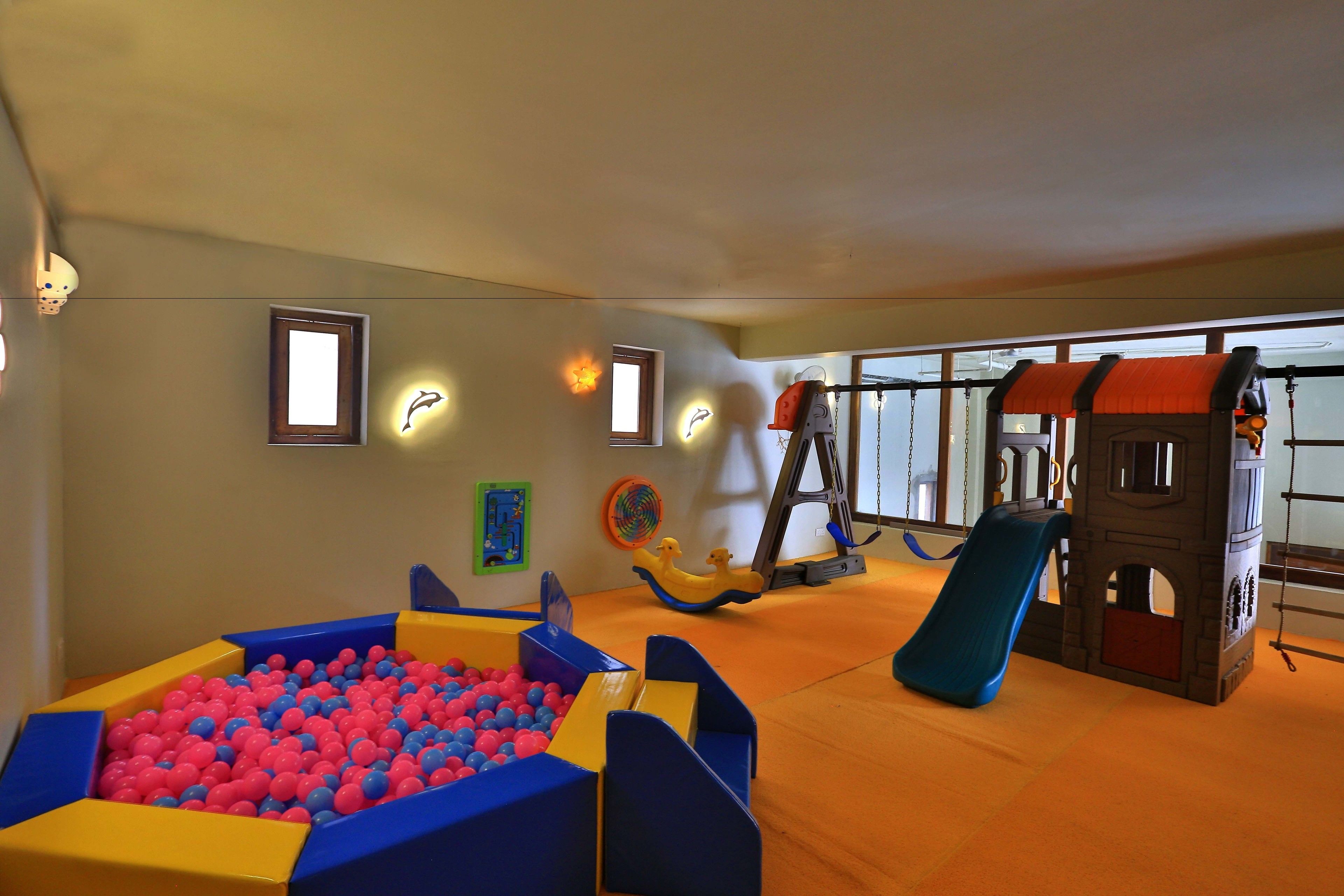 Área de juegos infantiles bajo techo