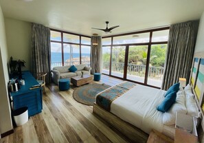 Panoramic Suite | Premium bedding, minibar, in-room safe, desk - Thaproban Pavilion Waves Unawatuna (Unawatuna)