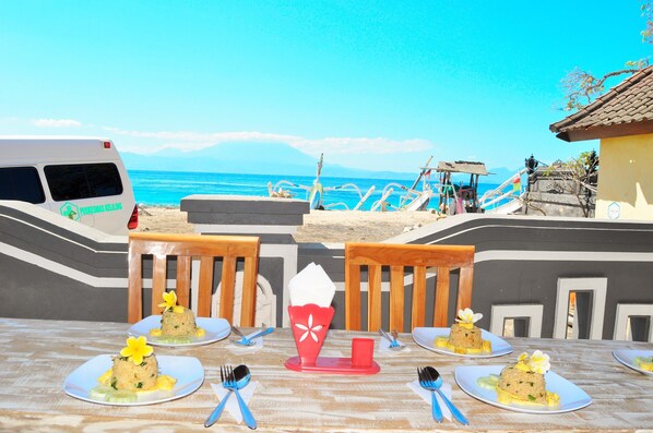 Frokost, lunsj og middag serveres