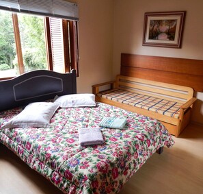 Casa luxo, 3 quartos | 1 quarto, Wi-Fi de cortesia, roupa de cama