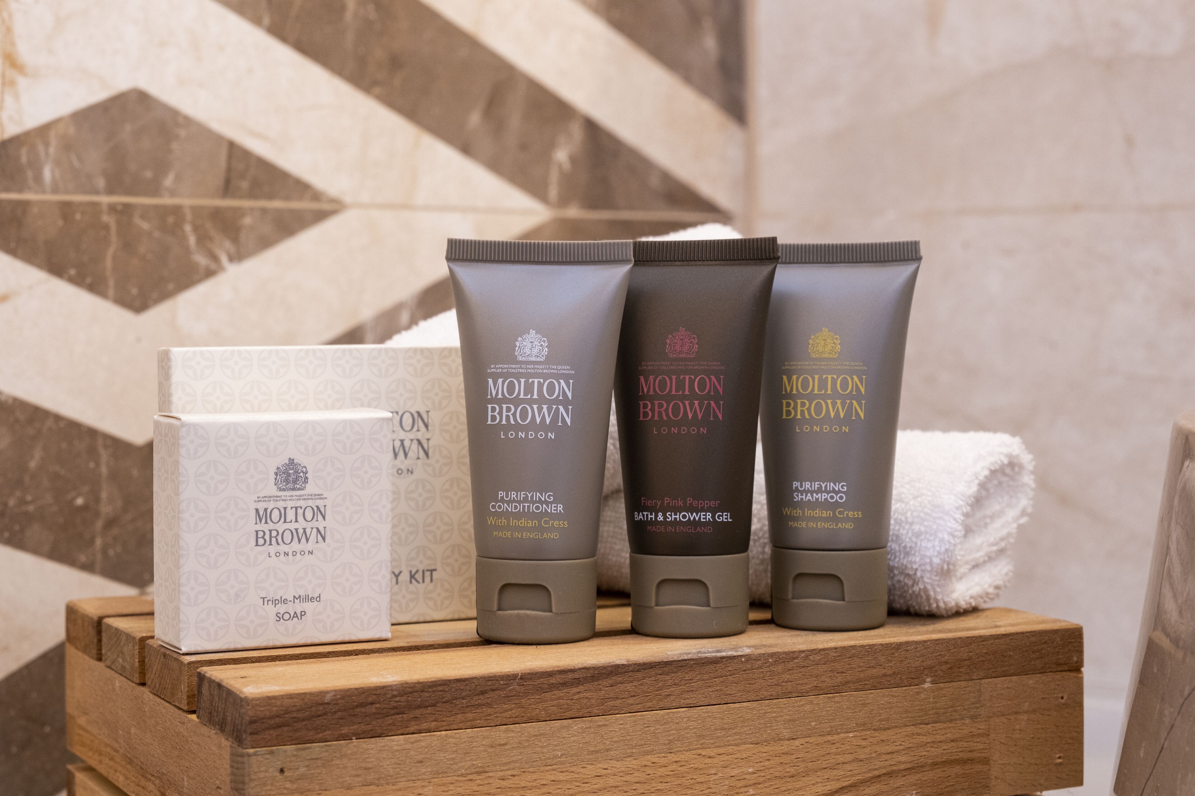 room with bay window | minibar, soundproofing, iron/ironing board, free wifi