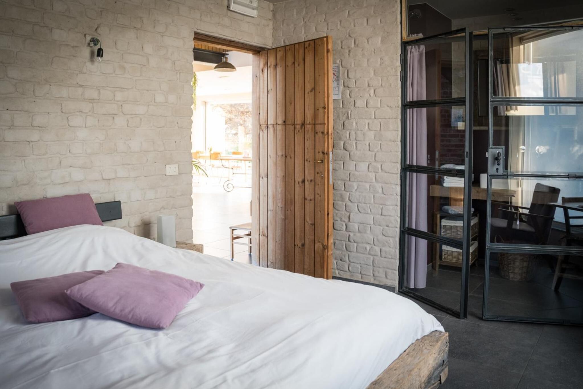 Desk, iron/ironing board, rollaway beds, free WiFi