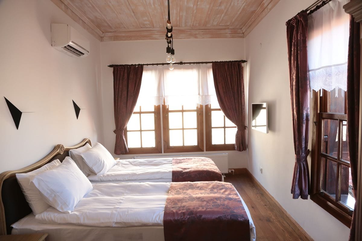 standard double room | minibar, desk, laptop workspace, free wifi