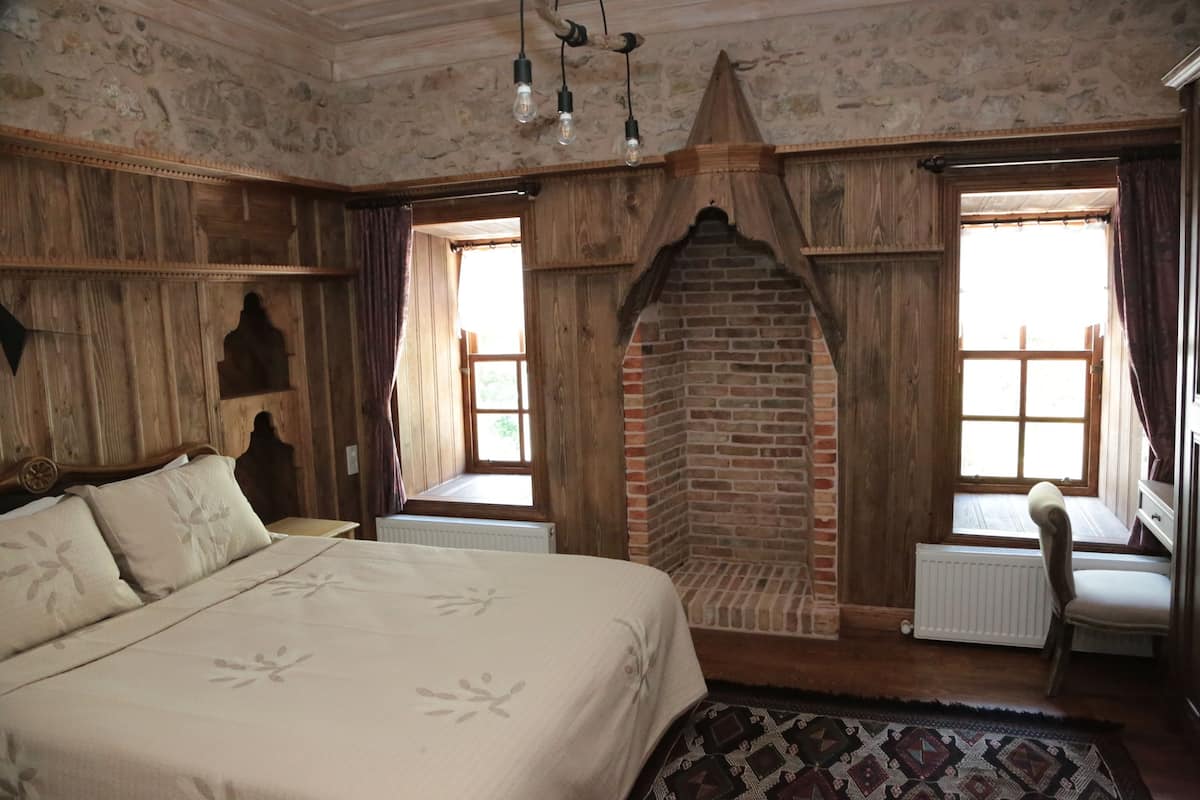 double room, balcony | minibar, desk, laptop workspace, free wifi