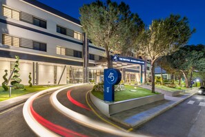 Front of property – evening/night