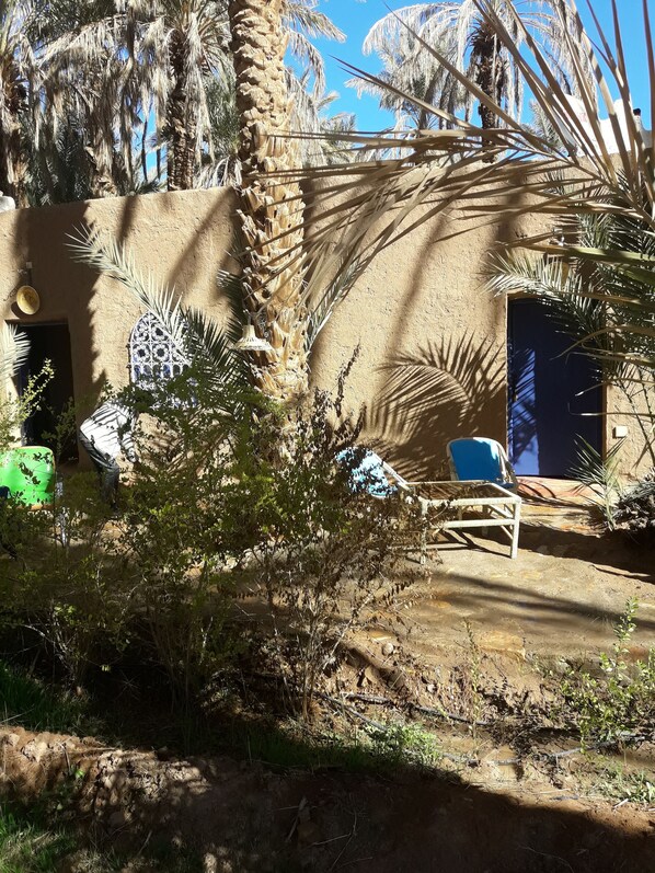 Double Room (Tifawt) | Property grounds