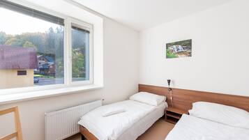 1 bedroom, desk, soundproofing, free WiFi