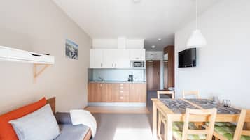 Apartment, 1 Bedroom | 1 bedroom, desk, soundproofing, free WiFi