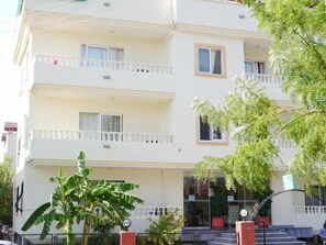 Front of property - Ressa Apart (Marmaris)