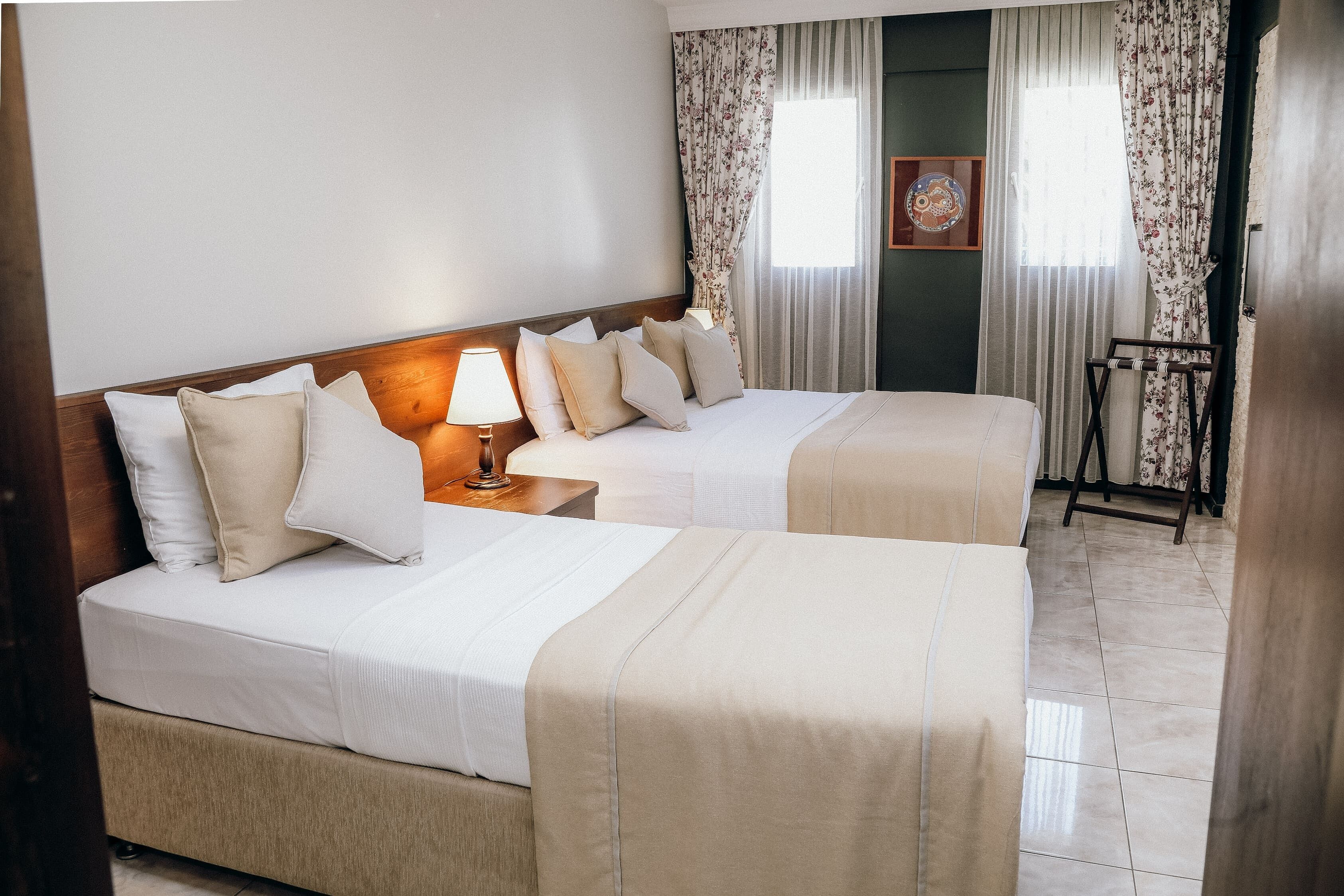 Comfort Triple Room, 1 Bedroom | Desk, blackout drapes, soundproofing, free WiFi