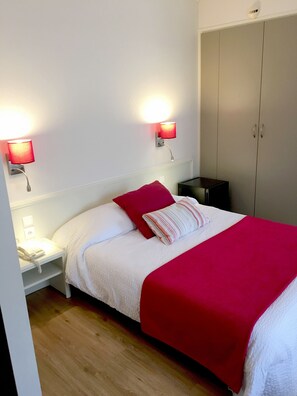 Desk, free WiFi - Hôtel du Nord (Longwy)