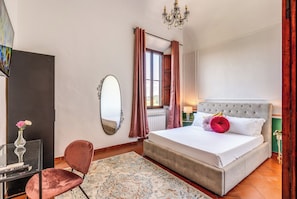 Classic Double Room, 1 Queen Bed (External bathroom) | Premium bedding, desk, cribs/infant beds, free WiFi - AwesHome Villa Tower (Pisa)
