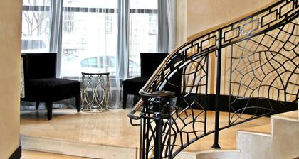 Weichert Suites at Thomas Circle