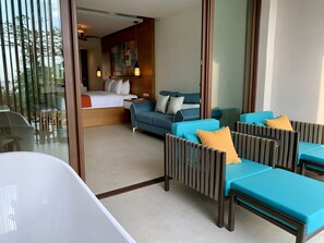 49-inch Smart TV with cable channels, TV - Azura Beach Resort - All Inclusive - Adults Only (Sámara)
