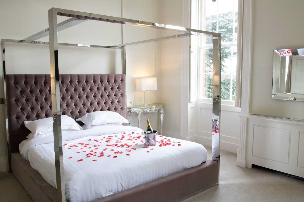 Room service – dining