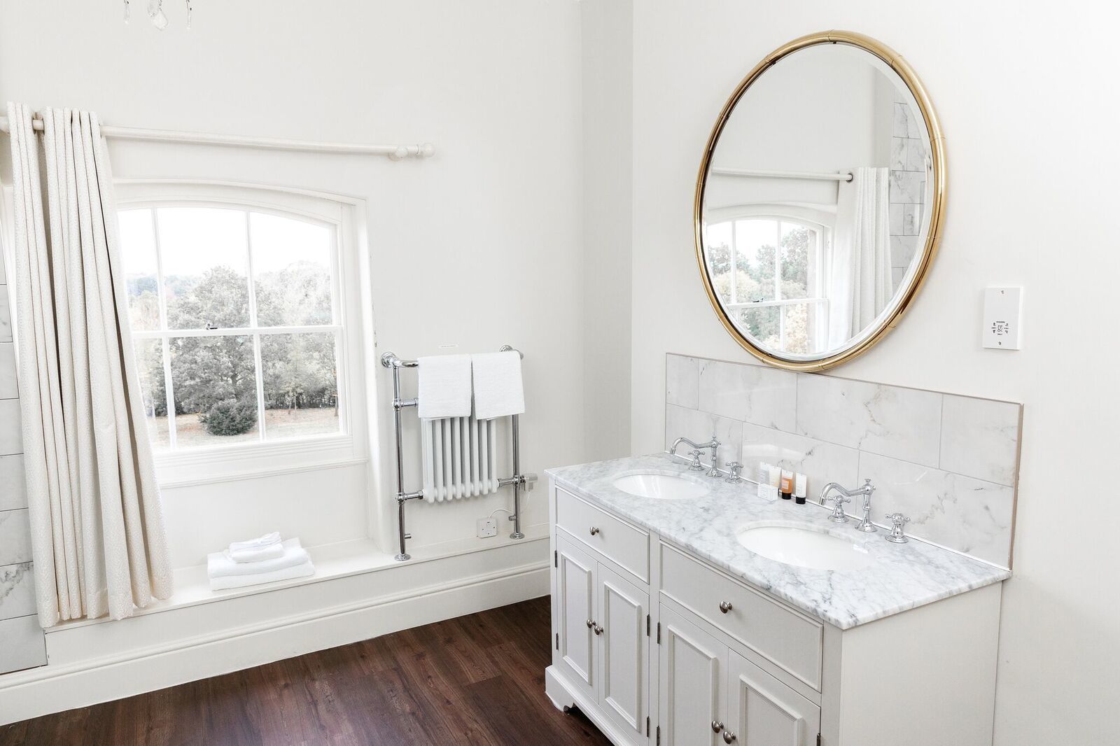 deluxe suite | bathroom | free toiletries, hair dryer, towels, soap