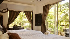ห้องดีลักซ์ | เครื่องนอนระดับพรีเมียม, ตู้นิรภัยในห้องพัก, Wi-Fi ฟรี