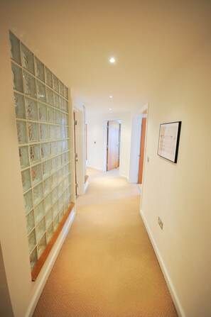 Apartment, 2 Schlafzimmer | Flur