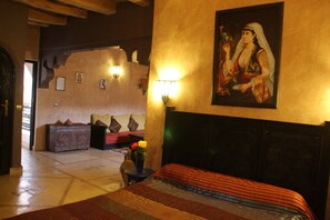 Family Suite (Chocolat) | Premium bedding, free WiFi - La Kasbah d'Ouzoud (Ait Taguella)