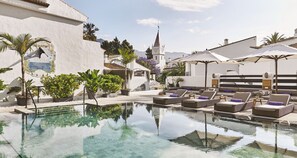 5 outdoor pools, sun loungers - Nobu Hotel Marbella (Marbella)