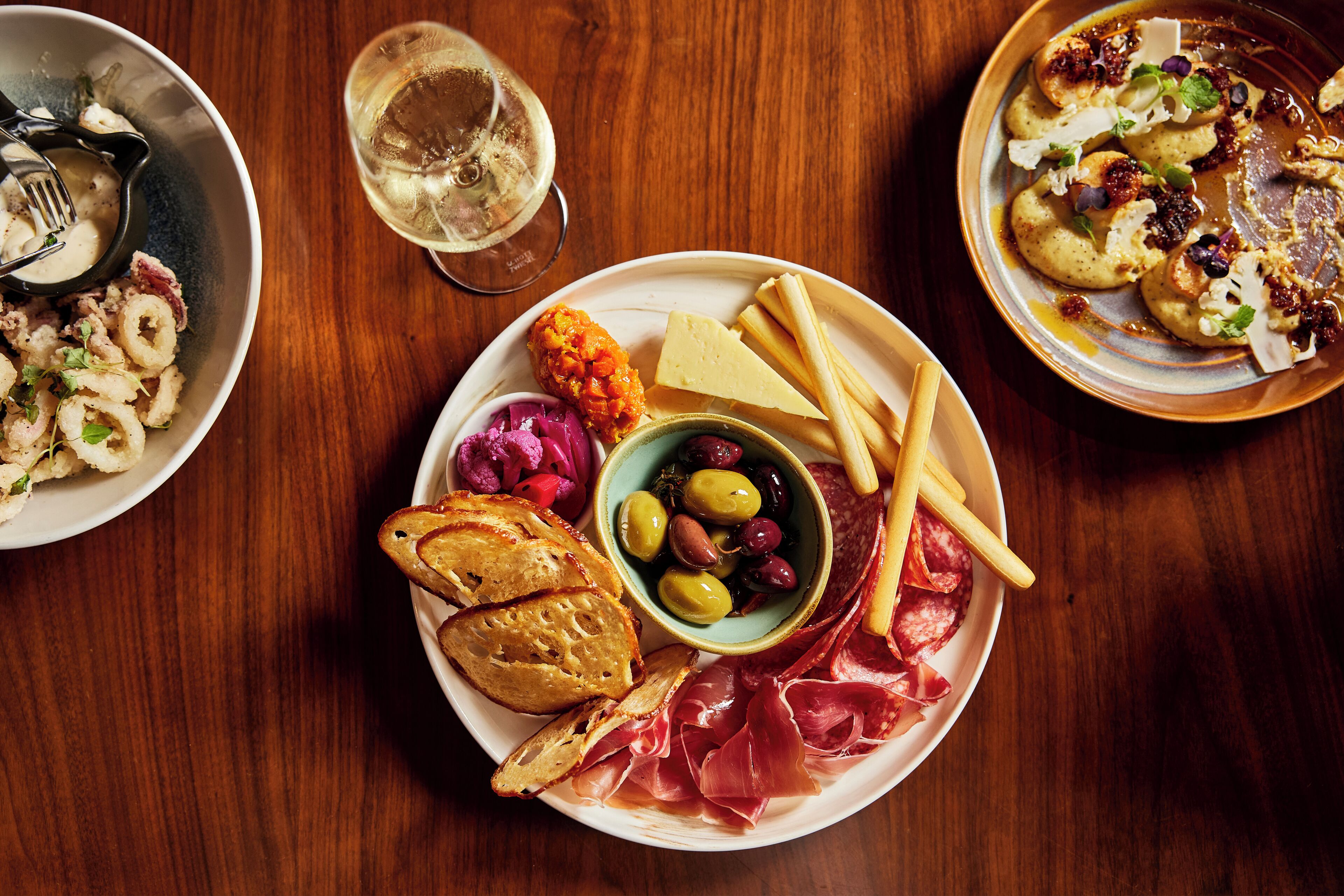 Breakfast, lunch, dinner served; local and international cuisine 