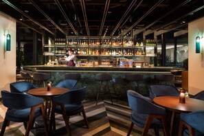 Garden views, serves lunch, dinner and happy hour - West Hotel Sydney, Curio Collection by Hilton (Sydney)