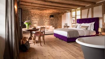 Luxury Double Room | Individually furnished, free WiFi