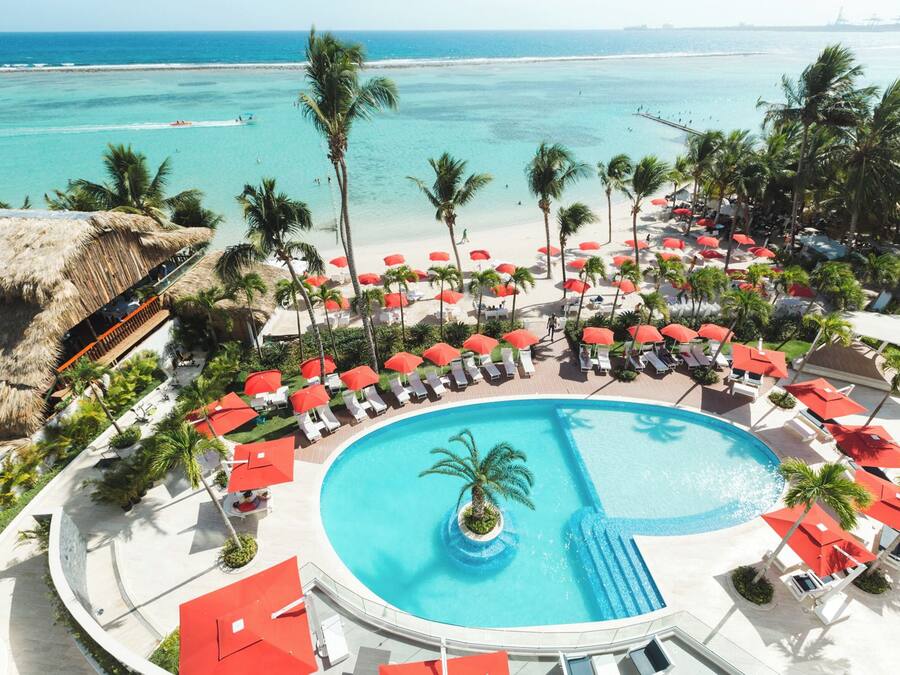 Outdoor pool, open 9:00 AM to 7:00 PM, pool umbrellas, sun loungers