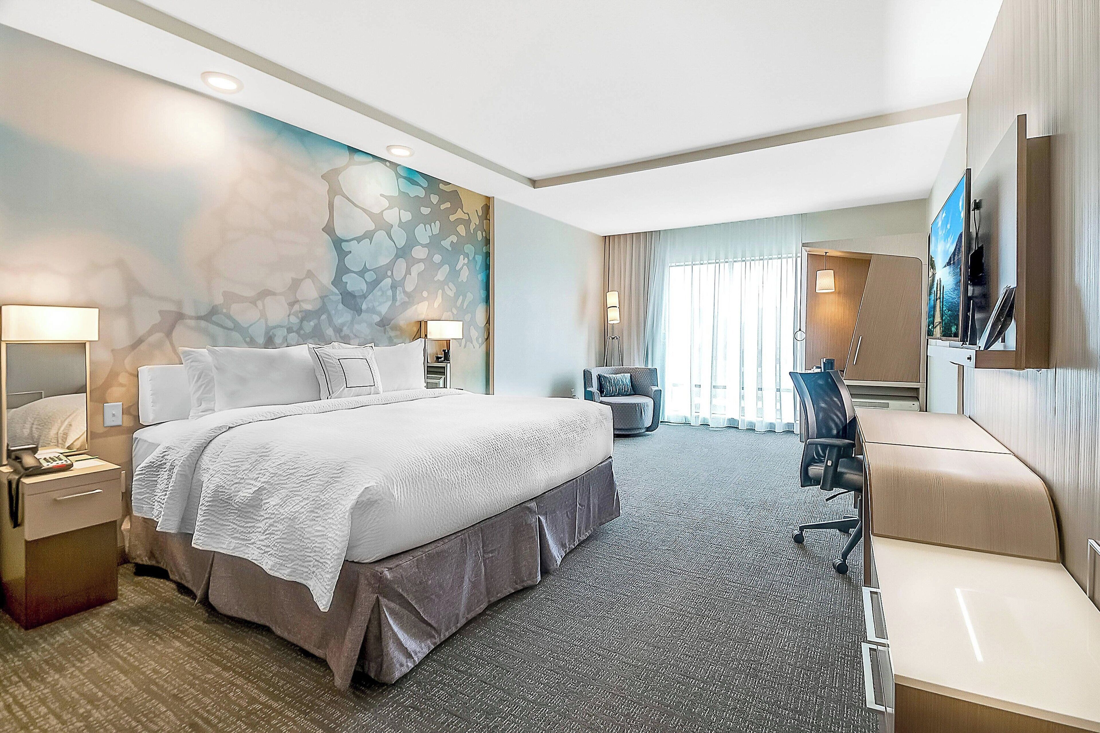 Room, 1 King Bed with Sofa bed | Hypo-allergenic bedding, desk, blackout drapes, iron/ironing board