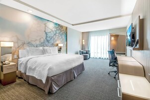 Ropa de cama hipoalergénica, escritorio y cortinas blackout 