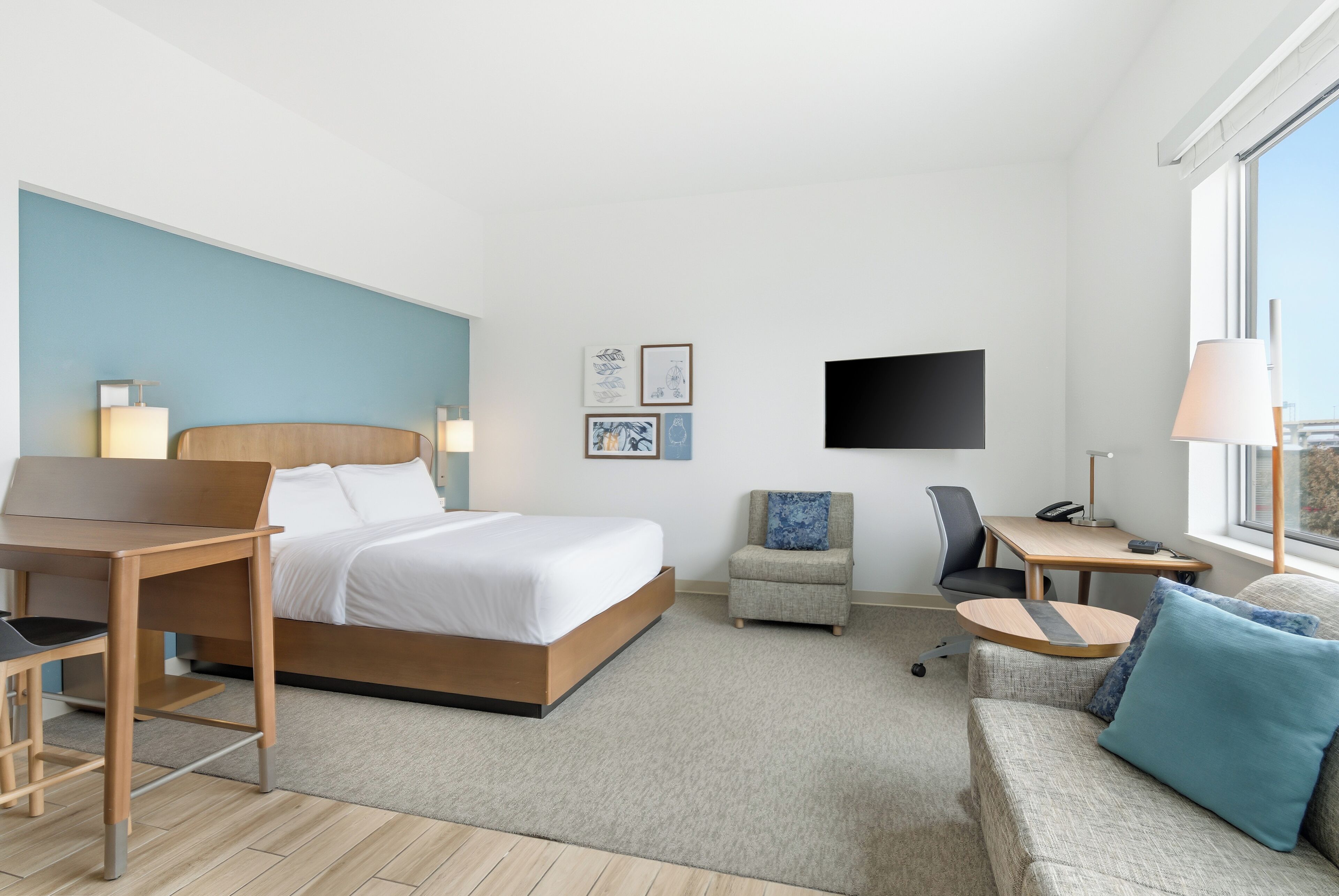 1 bedroom, in-room safe, desk, laptop workspace