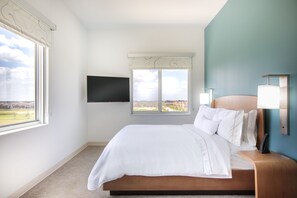 1 bedroom, in-room safe, desk, laptop workspace - Element Houston Katy (Katy)