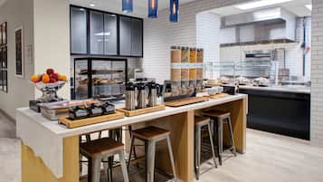 Colazione self-service a pagamento, servita tutte le mattine