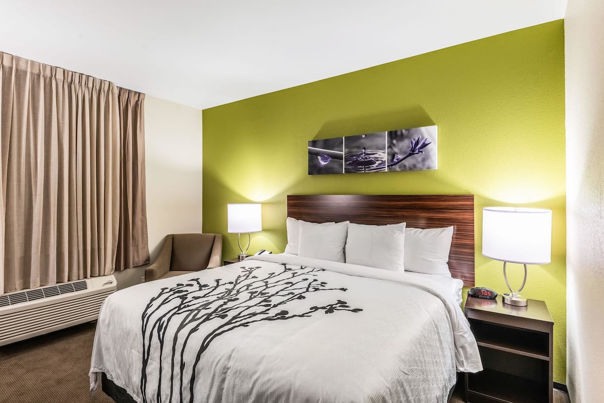 Pillow-top beds, desk, laptop workspace, blackout curtains