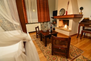 In-room safe, desk, soundproofing, free cribs/infant beds