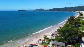 On the beach - Regina Del Mare Residence (Florianópolis)