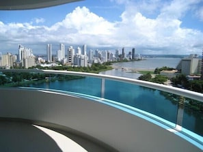 Apartemen, 4 kamar tidur | Balkon