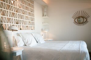 Superior Double Room | Minibar, in-room safe, soundproofing, free WiFi - Boutique Hotel Villa Gala (Cadaqués)