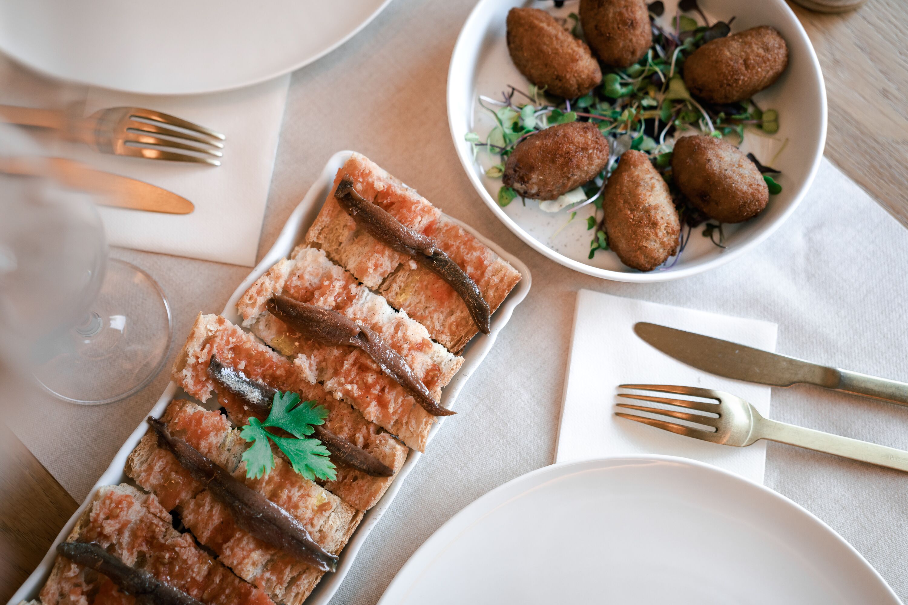 breakfast, lunch, dinner served; mediterranean cuisine