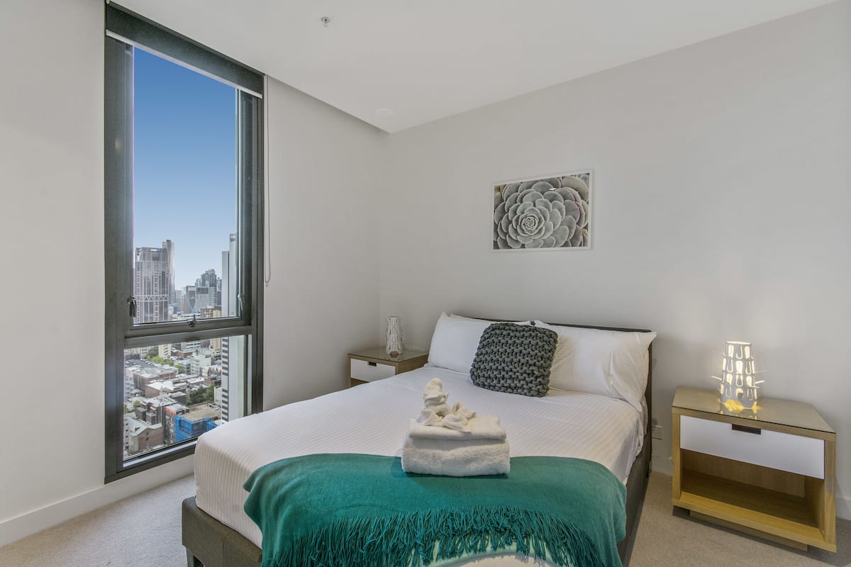 Apartamento executivo, 2 quartos | Quartos à prova de som, ferros/tábuas de passar roupa