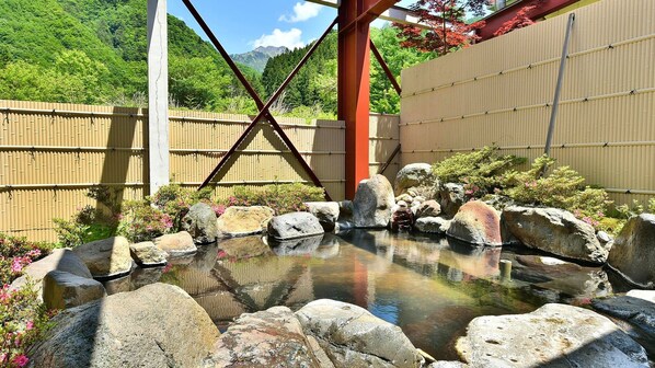 Hot springs - Tajimakan (Takayama)